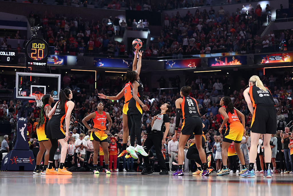 WNBAComms's tweet image. The 2025 AT&T WNBA All-Star Game has a sellout crowd of 16,988!