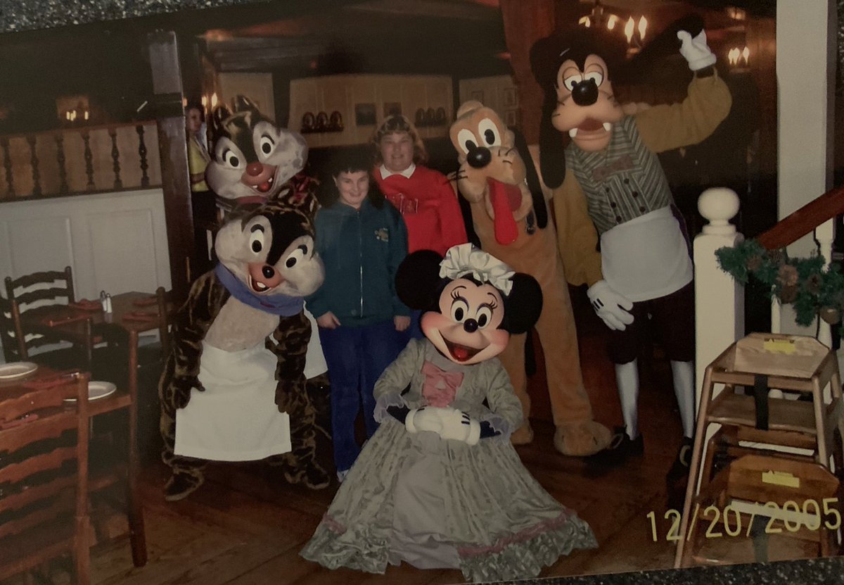 RitasAdventures's tweet image. Post a Magical Moment at DisneyWorld. Here we were the guests of honor to open Liberty Tree Tavern for dinner. We received the special card and a photo op with all the characters when it was character dining.
