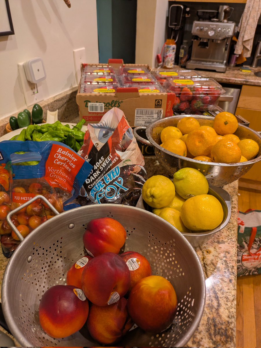 coL_Amazonian's tweet image. This week's $13 of fruit from Haymarket. That's 10lbs of strawberries and 4lba of raspberries in the back.