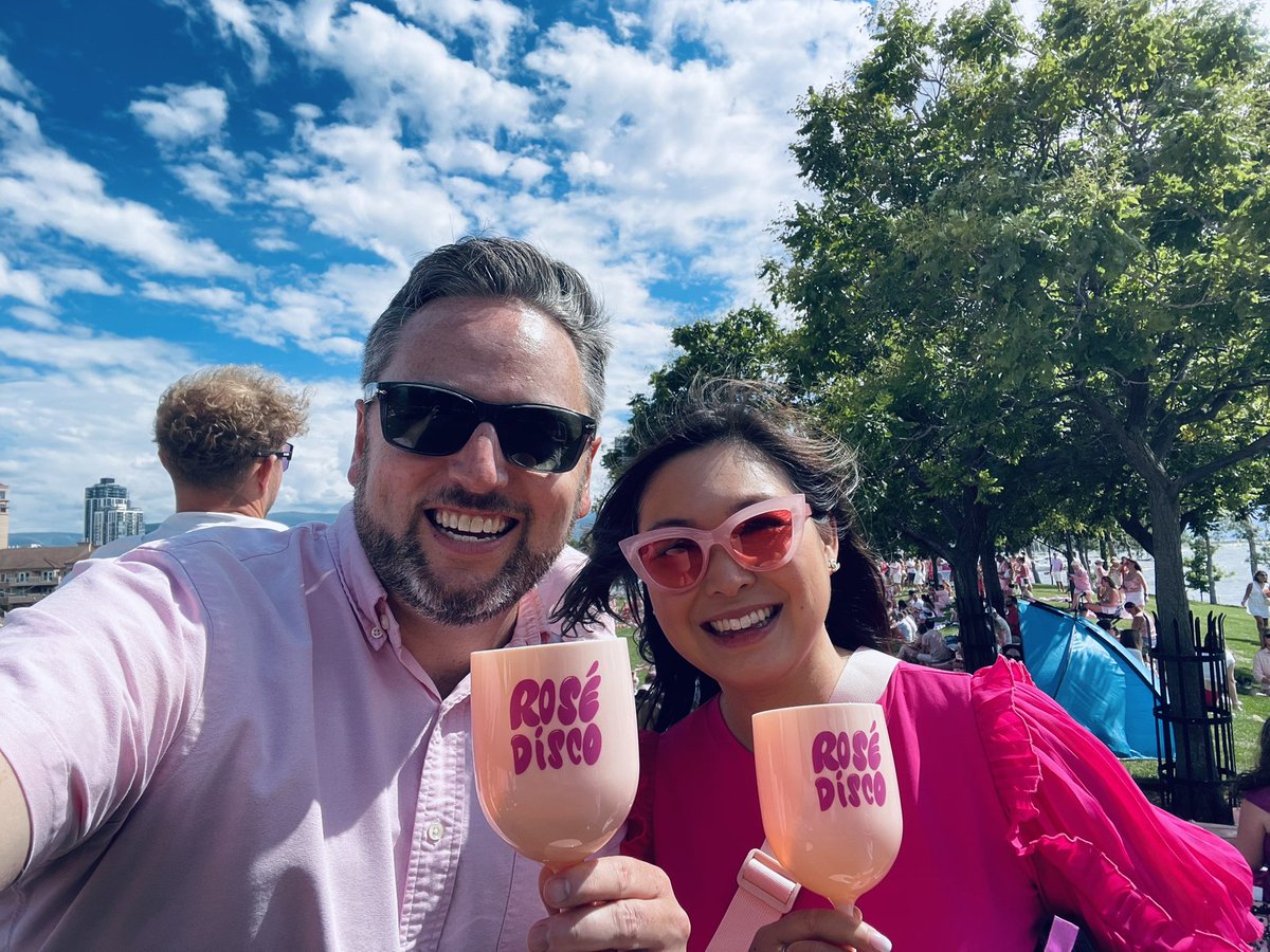 gavindew's tweet image. If you hold a multi-city event series called Rosé Disco, Kelowna is obviously going to be the best.
A great opportunity to break in the revitalized Waterfront Park stage while showcasing some amazing wineries.