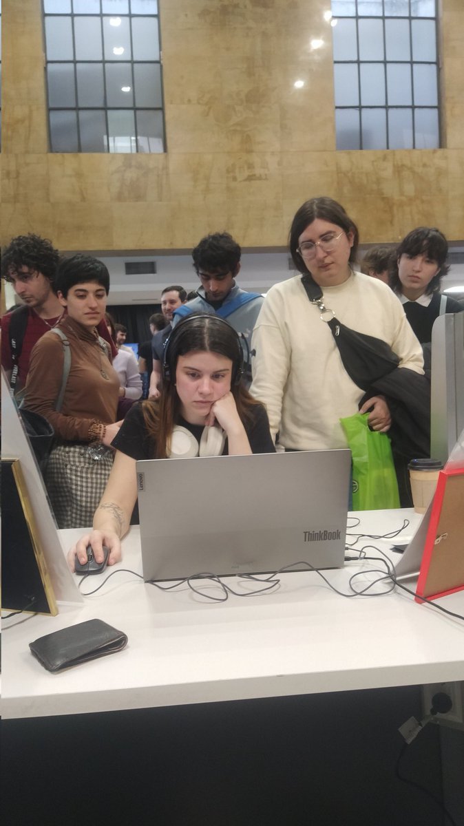 🇦🇷 Estamos exponiendo nuestra visual novel RPG en <a href="/IndieDevAr/">Indie Dev Argentina</a>.

Aparte del feedback del amor que nos dan, nos quedamos muy felices con el encuentro del equipo ya que somos de distintas partes de la provincia de Buenos Aires ❤️❤️❤️