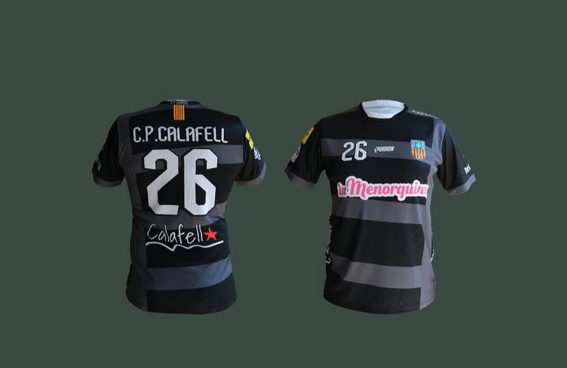 🆕 NOVA EQUIPACIÓ!💚🤍
Estem molt orgullosos d presentar la nova equipació del  <a href="/cpcalafell/">ClubPatíCalafell</a> <a href="/la_menorquina/">La Menorquina</a> 🏒
♻️100% Fil reciclat
 🧵El teixit s'ha elaborat a partir d'ampolles de plastic post-consum.
💡Donem una segona vida als residus, convertint-los en peces amb proposit.