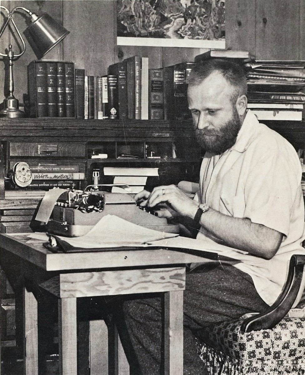 CeaddaOfMercia's tweet image. Frank Herbert is an underrated vintage style icon. True sleeper build.