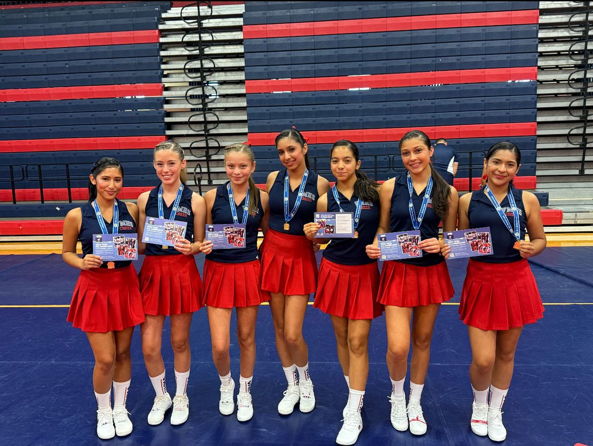 Congratulations to Veterans Memorial High School’s 2025 All American Cheerleaders.
Megan Buenrostro, Hailey Breeden, Gabriela Contreras, Trish Reyna, Camila Macias, Frida Marquez, Jahaira Ibarra.