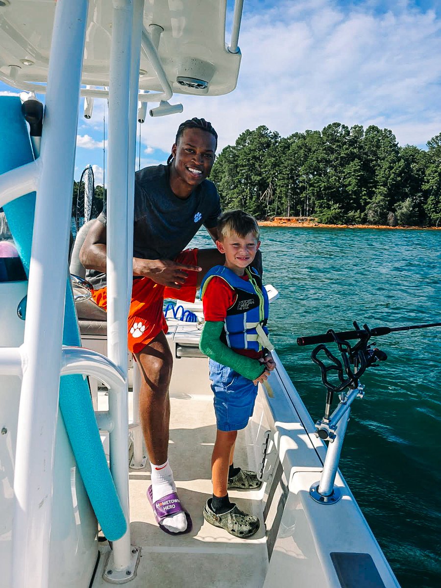 ClemsonMBB's tweet image. Had a blast this week fishing with the Outdoor Dream Foundation! 🎣