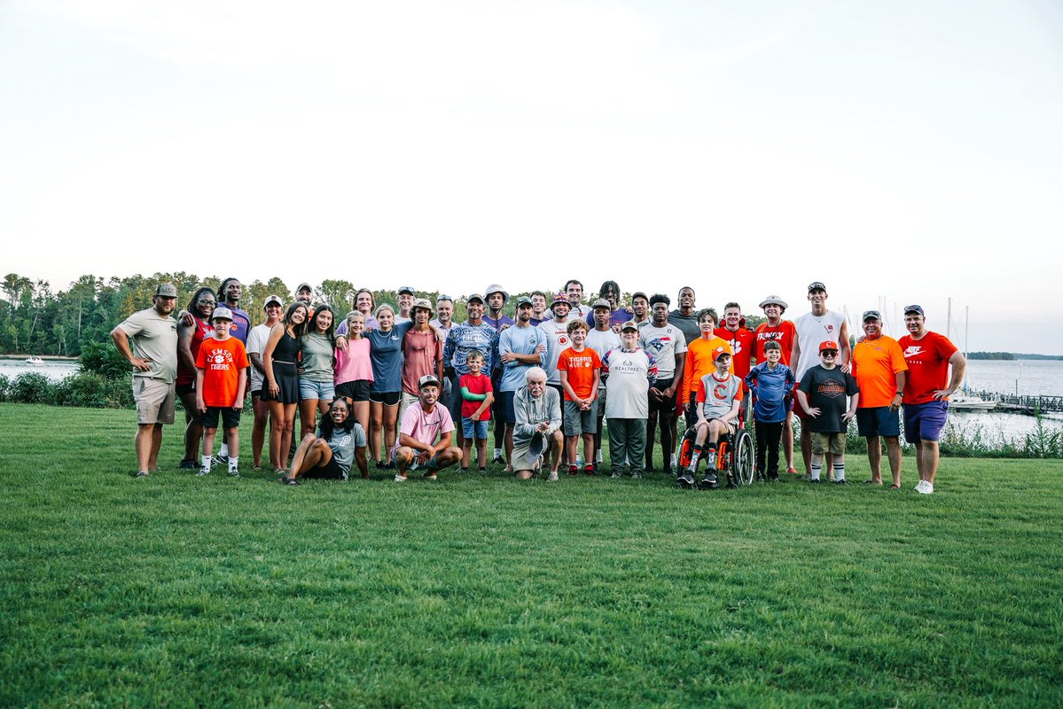 ClemsonMBB's tweet image. Had a blast this week fishing with the Outdoor Dream Foundation! 🎣