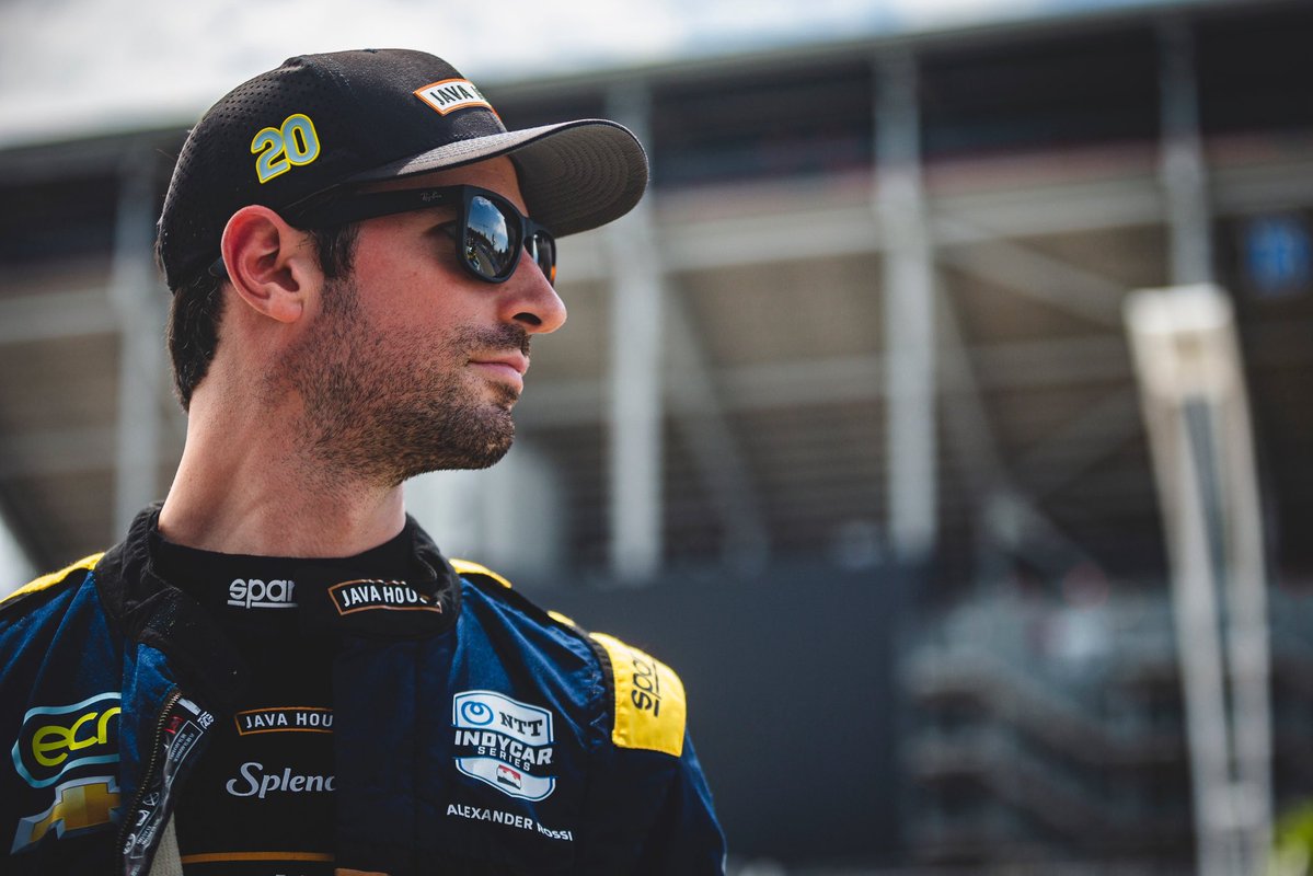AlexanderRossi's tweet image. Eyes on tomorrow. Those biggest mover trophies look cool…