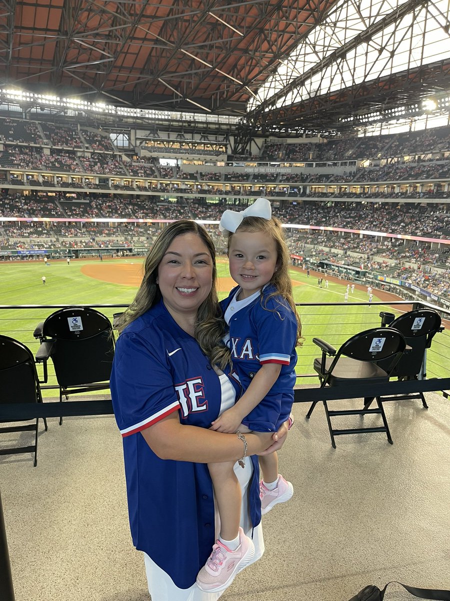 DallasCardShop tweet media