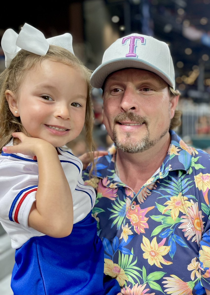 DallasCardShop tweet media