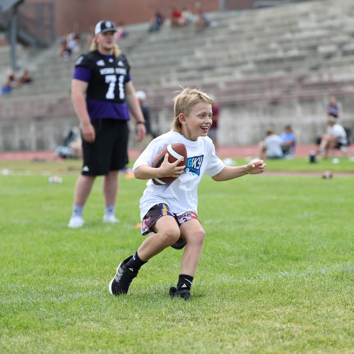 weberstatefb's tweet image. .@BigSkyFB Youth 🏈 Clinic!