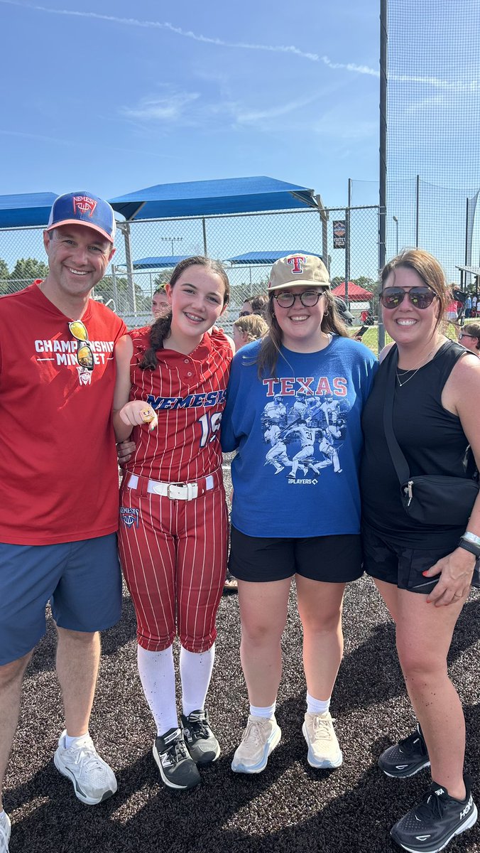 redwolfvoice's tweet image. So proud of Charlotte and her Arkansas Nemesis teammates. Went to Branson and won the 14U Open FASA World Series. Finished 48-18, winning their last 13 games of the season. 2nd straight year they’ve won a National Championship!