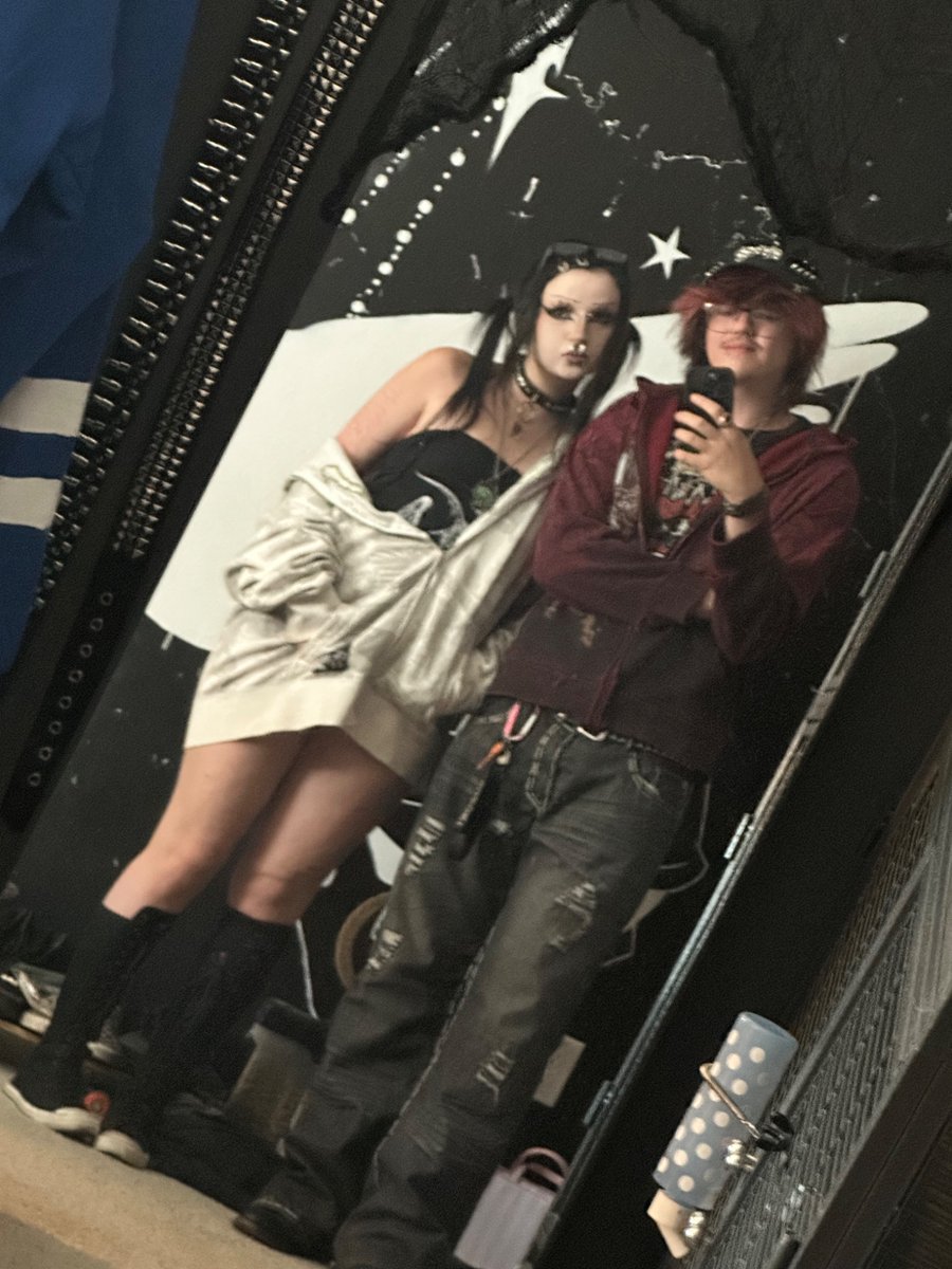 CHVBB5_'s tweet image. Fit for an ice cream and arcade run
