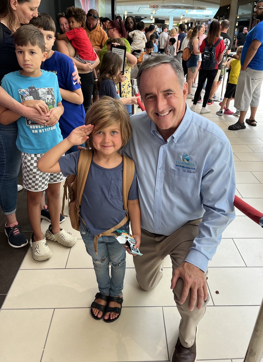 brucearector's tweet image. We had a lot of fun today at the Grand Opening of Launch Clearwater at Countryside Mall. Awesome turnout of families for the ribbon cut and day long event including one very patriotic young man who saluted me and thanked me for my service. #FamilyFun #SmallBusiness #❤️Clearwater
