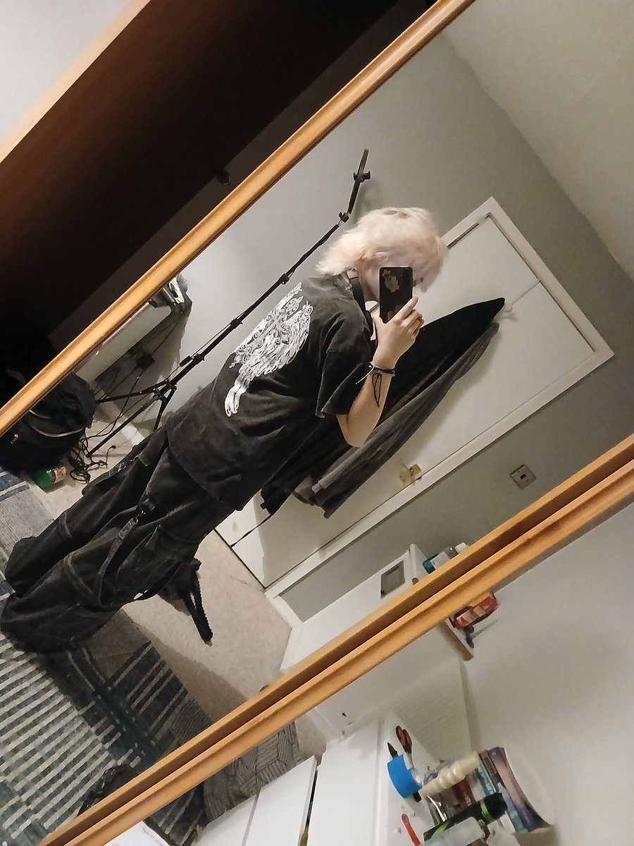 qvackles's tweet photo. FIT CHECK FROM TODAY LOVE U ALL https://t.co/xmqC1TTEJ8