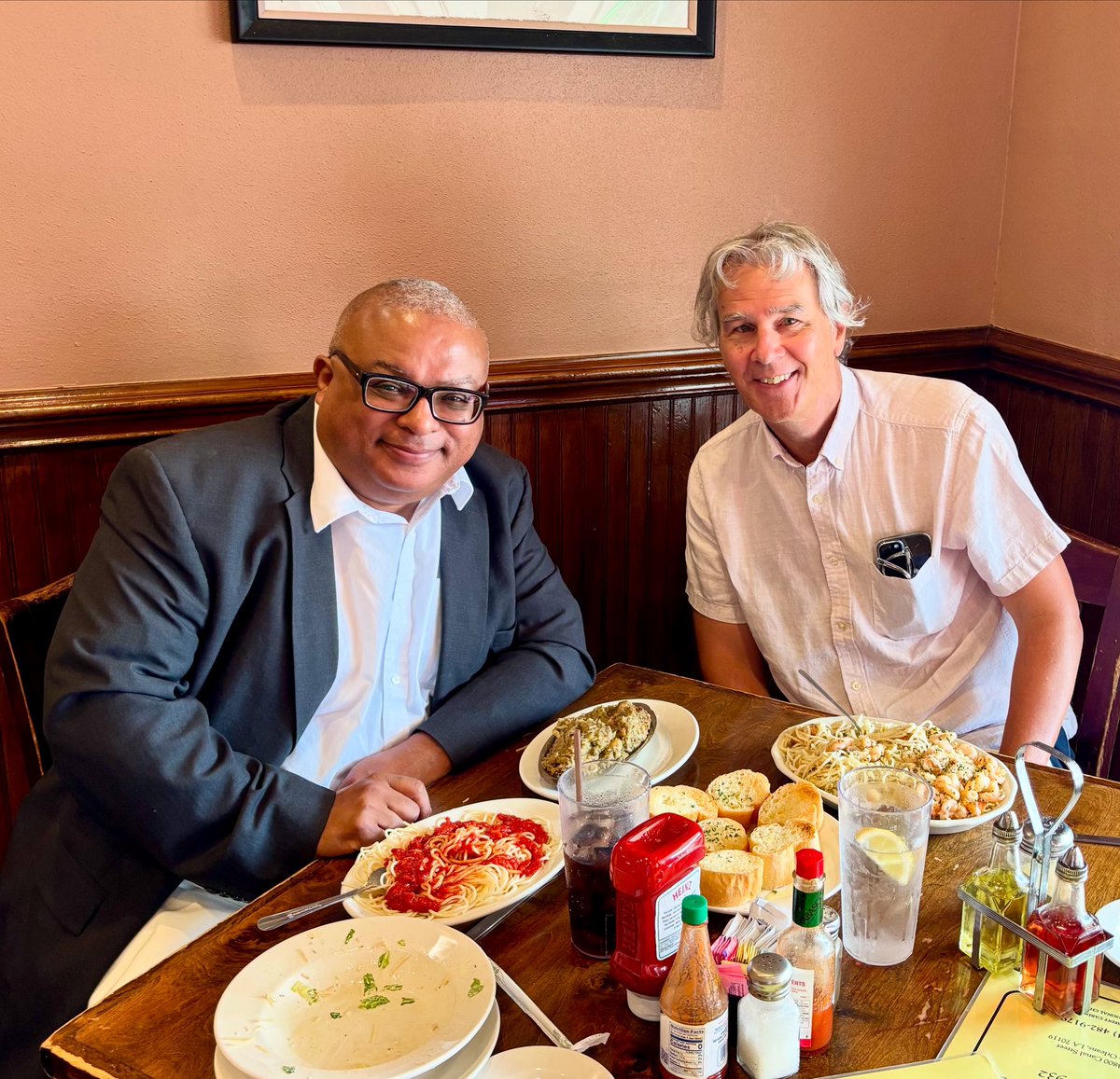 DrRobertCollins's tweet image. Lunch at Mandina’s with Times Picayune / Advocate veteran political reporter / book author @tegbridges. I met Tyler 35 years ago when he was a young beat reporter covering campaigns, and I was a young US Senate staffer. We’ve both been on the political beat a very long time.
