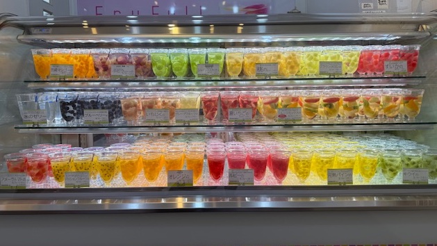 frufull_don's tweet image. おはようございます❗️
本日も営業します!
もも
すいか
おすすめです!
ご来店をお待ちしてます。
#御殿場 #ゼリー #フルーツ #スイーツ
#フルフール #生フルーツゼリー
#もものゼリー #すいかのゼリー
