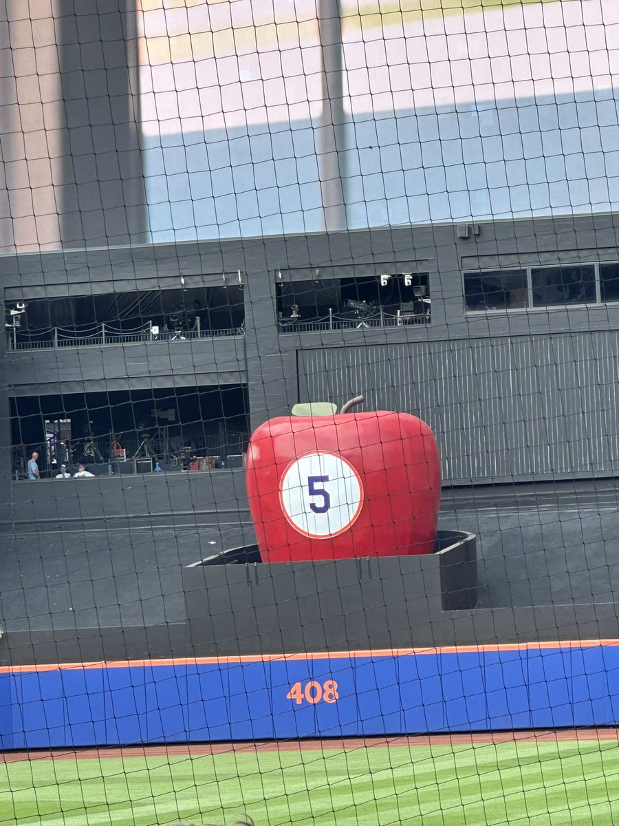 LisaNY28's tweet image. Congratulations David Wright!!
π§‘ππ§‘π5οΈβ£ππ§‘ππ§‘
πππππππππ
#LGM