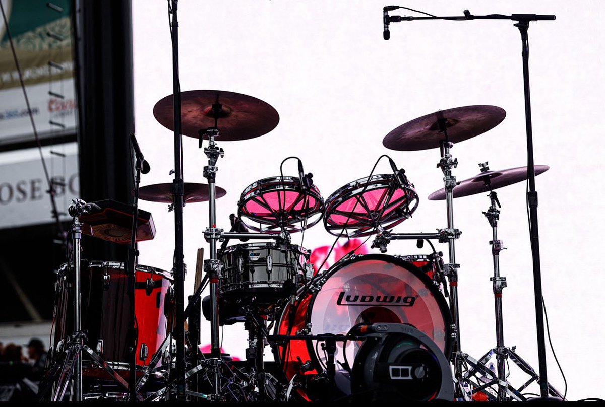 Jeff Friedl (@jefffriedl) on Twitter photo 3rd leg of the <a href="/DEVO/">DEVO</a> ‘25 Tour starts tonight in Oakland.🔥 #devo #mosswoodmeltdown
📸: @alexkluft
<a href="/LudwigDrumsHQ/">Ludwig Drums</a> <a href="/ZildjianCompany/">Zildjian Company🌕</a> <a href="/remopercussion/">Remo Inc.</a> <a href="/vicfirth/">Vic Firth</a> <a href="/CANOPUSDrumsUSA/">Canopus Drums</a> <a href="/dwdrums/">Drum Workshop, Inc.</a> 3rd leg of the <a href="/DEVO/">DEVO</a> ‘25 Tour starts tonight in Oakland.🔥 #devo #mosswoodmeltdown
📸: @alexkluft
<a href="/LudwigDrumsHQ/">Ludwig Drums</a> <a href="/ZildjianCompany/">Zildjian Company🌕</a> <a href="/remopercussion/">Remo Inc.</a> <a href="/vicfirth/">Vic Firth</a> <a href="/CANOPUSDrumsUSA/">Canopus Drums</a> <a href="/dwdrums/">Drum Workshop, Inc.</a>