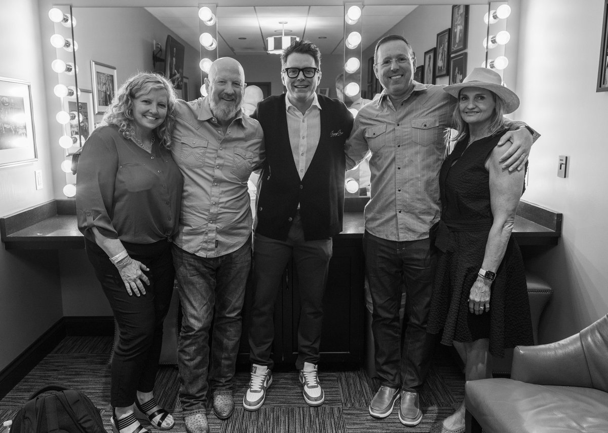CoachSattUC's tweet image. Appreciate @mrBobbyBones for having us to @opry with backstage passes. Phenomenal show!!! Thanks for your hospitality. Come see us @GoBearcatsFB