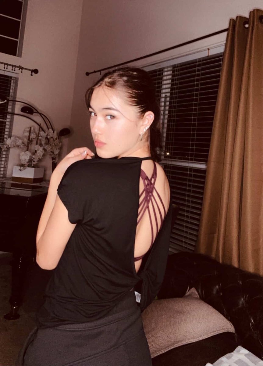 I see you 👀 Do you see me? Btw I just posted new pics 🔥📸 kylinmilan.net