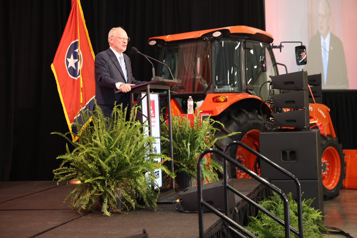 TNFarmBureau's tweet image. An honor to have @RepJohnRose with us this evening welcoming close to 400 young farmers to Tennessee's 6th congressional district. Appreciate your time and enthusiasm for #TNAgriculture, Congressman Rose!
#TNFarmBureau I #TNYFR25