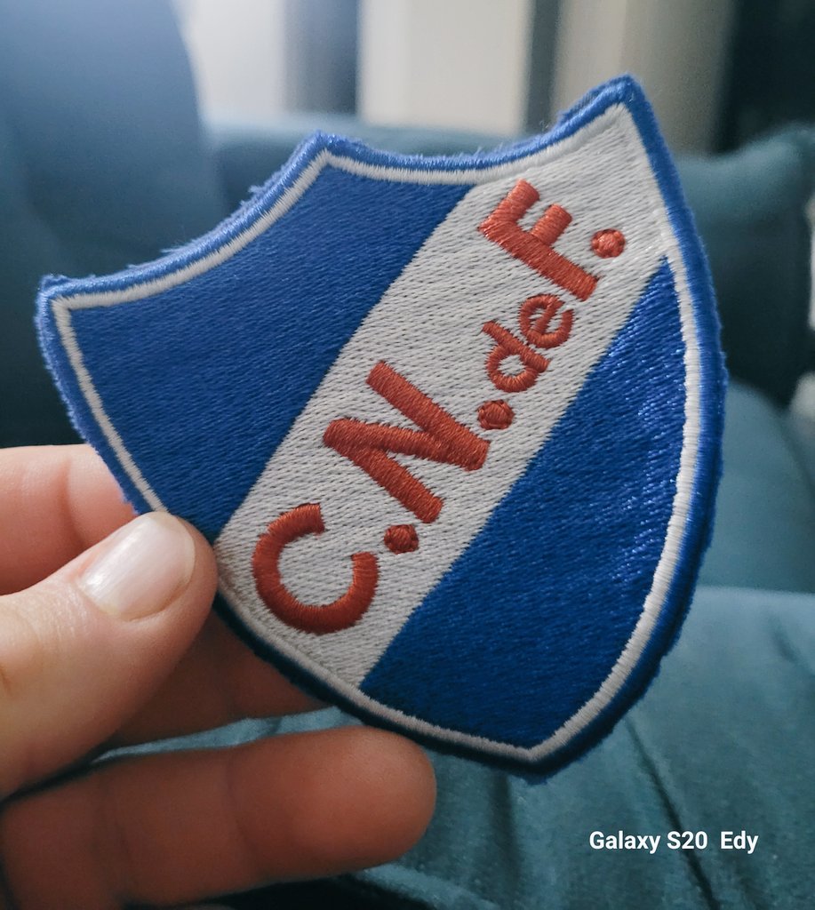 EdyBolsilludo's tweet photo. Hola Bolso 🔵⚪️🔴 #CNdeF ❤️ https://t.co/5bASiZ2wkq