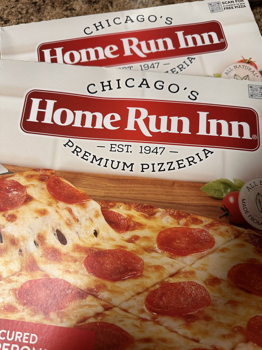 bobby2drinks's tweet image. When you are stuck at home and can’t make it @ofcwrigleyfield…. @HomeRunInn it is!