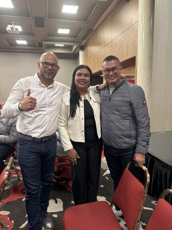 villapetro's tweet photo. Participando De La Convención Nacional Del Pacto Histórico. El Camino Es La Unidad, Y disfrutando de la compañia de grandes lideres y liderezas. @QuinteroCalle @albertobemo @Ballesteros_LF @PizarroMariaJo @petrogustavo https://t.co/CLaU5dSghU