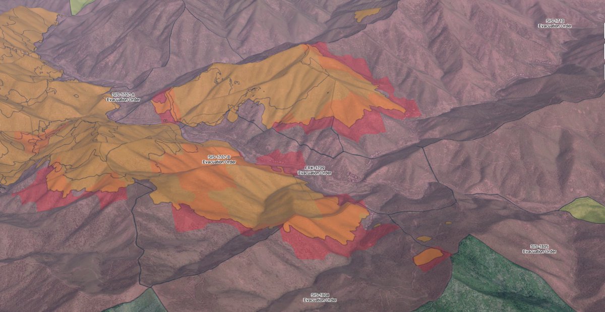 CAWildfiretrack's tweet image. New #ButlerFire mapping shows the fire at 14,676.6 acres per a CAL FIRE flight.
The fire has not crossed Sawyers Bar Rd on the east side of the Salmon River as of now.
The west side has spotted across McNeal Creek in 4 spots, seen on the bottom right of the map.
#cafire