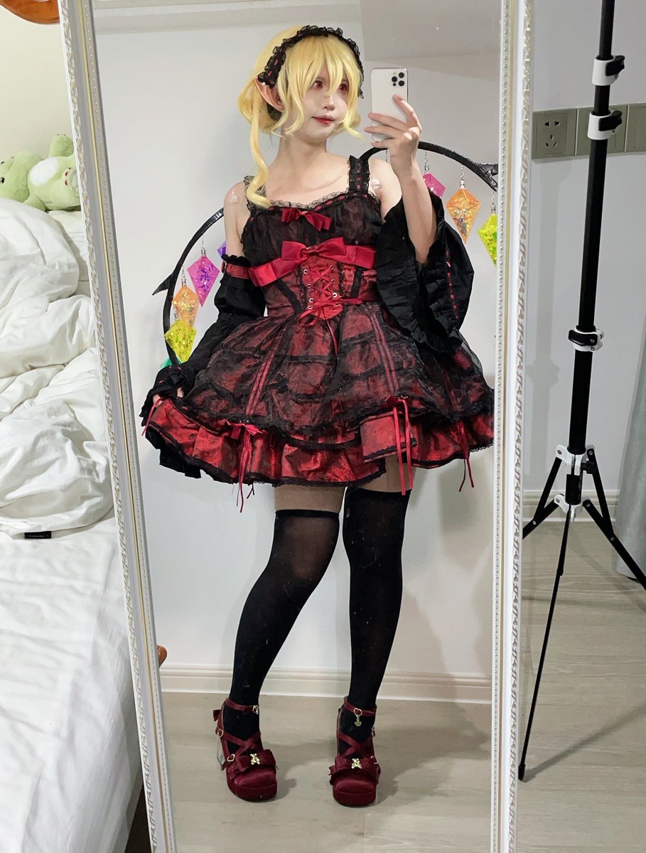 男娘芙兰，汉堡味/黑桑葚味