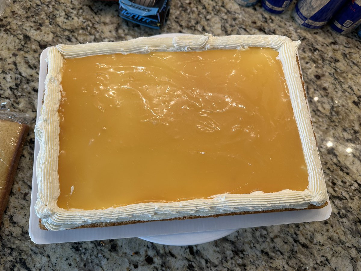 BowTiedHomeBake's tweet image. Meyer lemon cake with lemon curd filling and American buttercream
Another Red Bull rally car cake for the third celebration of my son turning 4 🥳