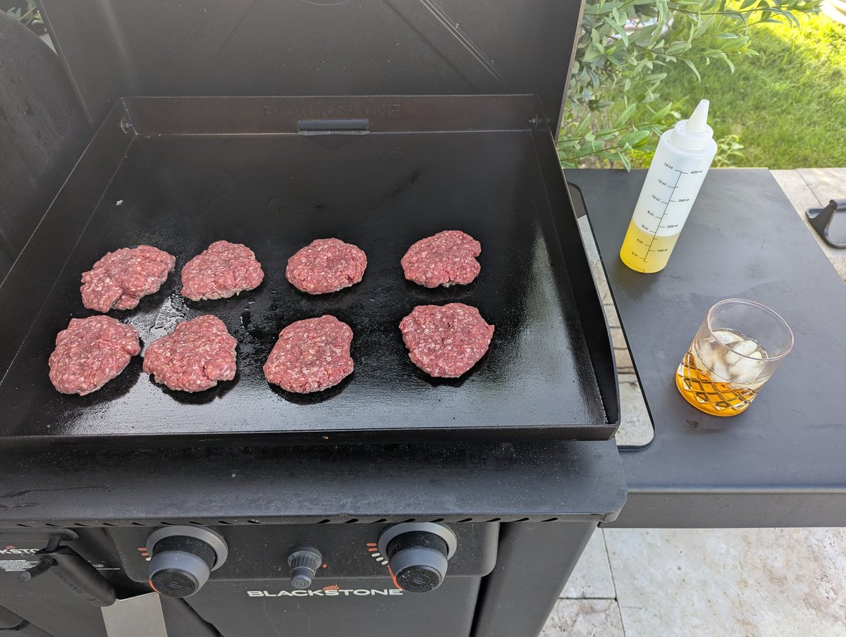 ZANmadden's tweet image. Turned on the Cubs on the radio, grabbed a glass of bourbon, and just gonna chill on the patio tonight. 🥃🍔