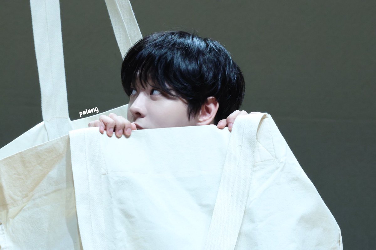 palang_22's tweet photo. 빼꼼₍^._.^₎ 𐒡

#이태빈 #LEETAEVIN https://t.co/bS4gxNwNVe