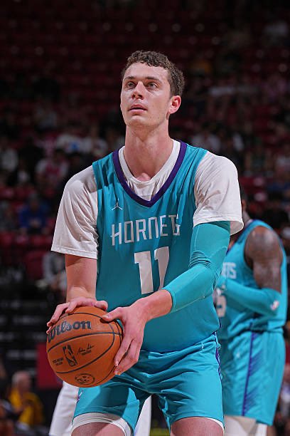 KalkbrennerMuse's tweet image. Ryan Kalkbrenner tonight against the Thunder:
20 minutes
8 points
3 rebounds
1 assist
1 steal
2 blocks
3-5 FG
0-1 3FG
2-4 FT
+21
