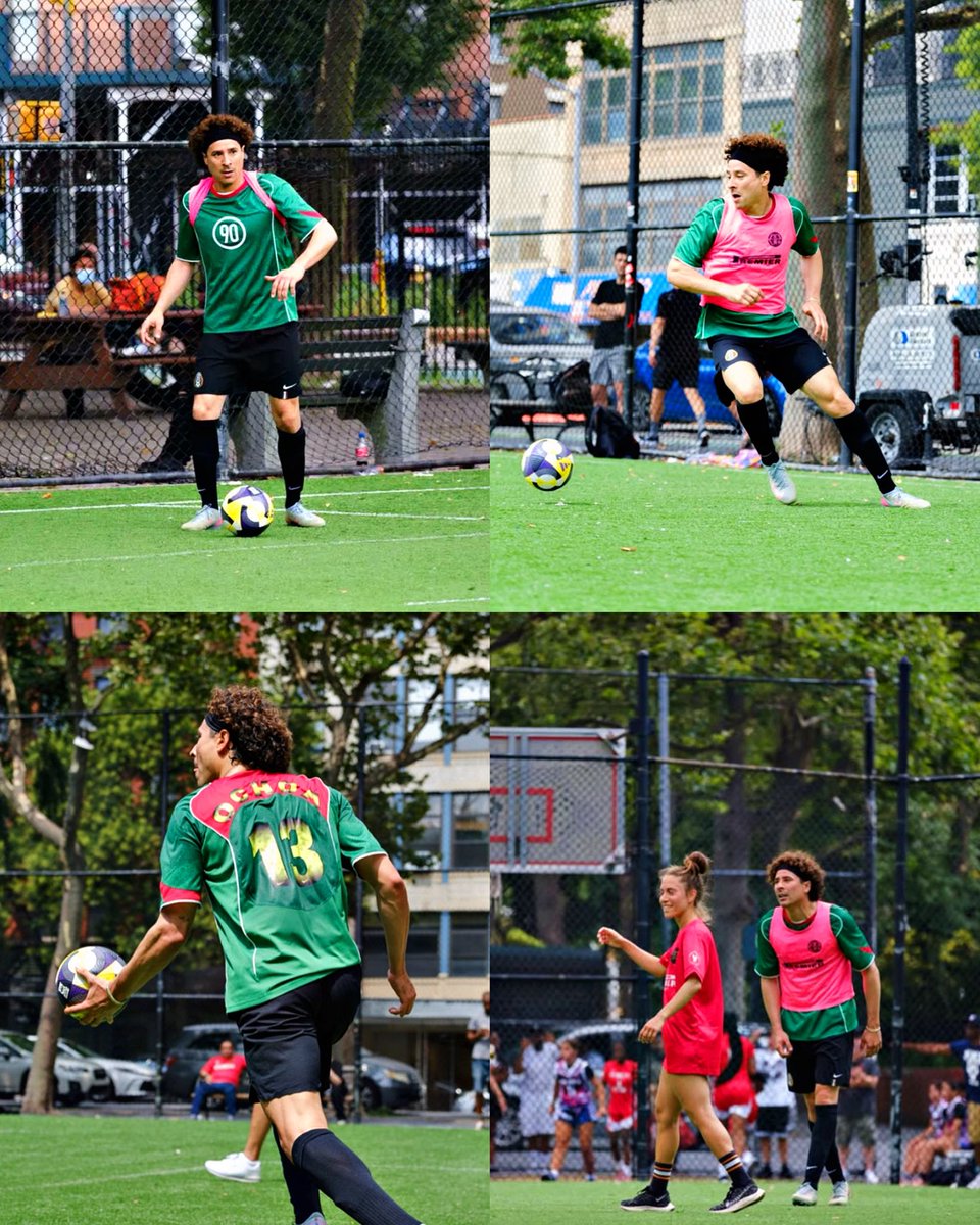 AllFutbolMX's tweet image. Guillermo Ochoa, who is currently without a club, playing street football in a park in New York’s Chinatown. 🇺🇸🗽
“No stadium, no crowd… just passion, joy, and pure football in the heart of the city.”🇲🇽❤️