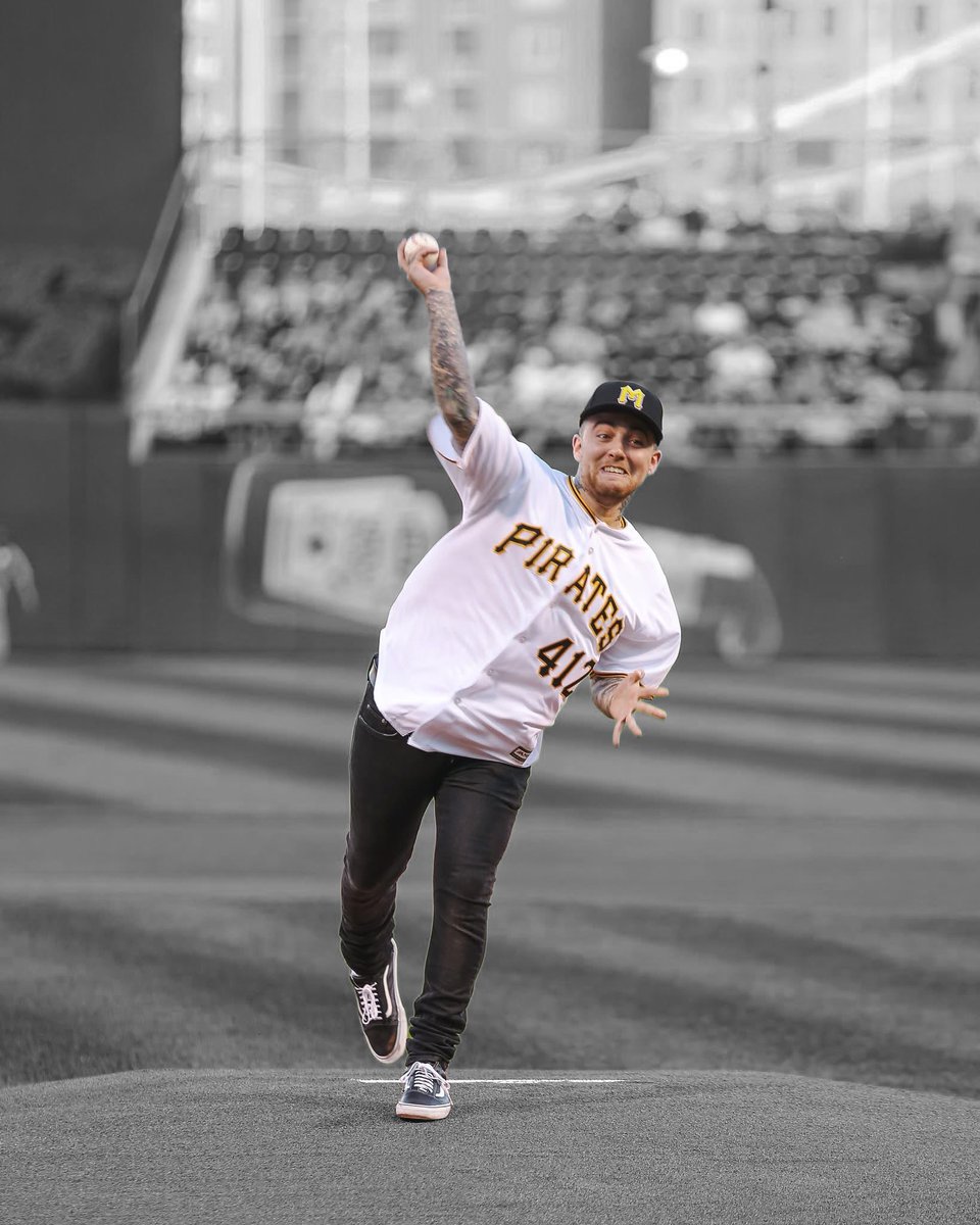 MacMillerMemoir's tweet image. He felt the love today ⚾️🤍
The immense love that Pittsburgh has for Mac is a testament to how much the city meant to him. Shout out to everyone who waited in line, showed out in their merch, and celebrated our hometown hero at the @Pirates game today.
Best fans in the world.