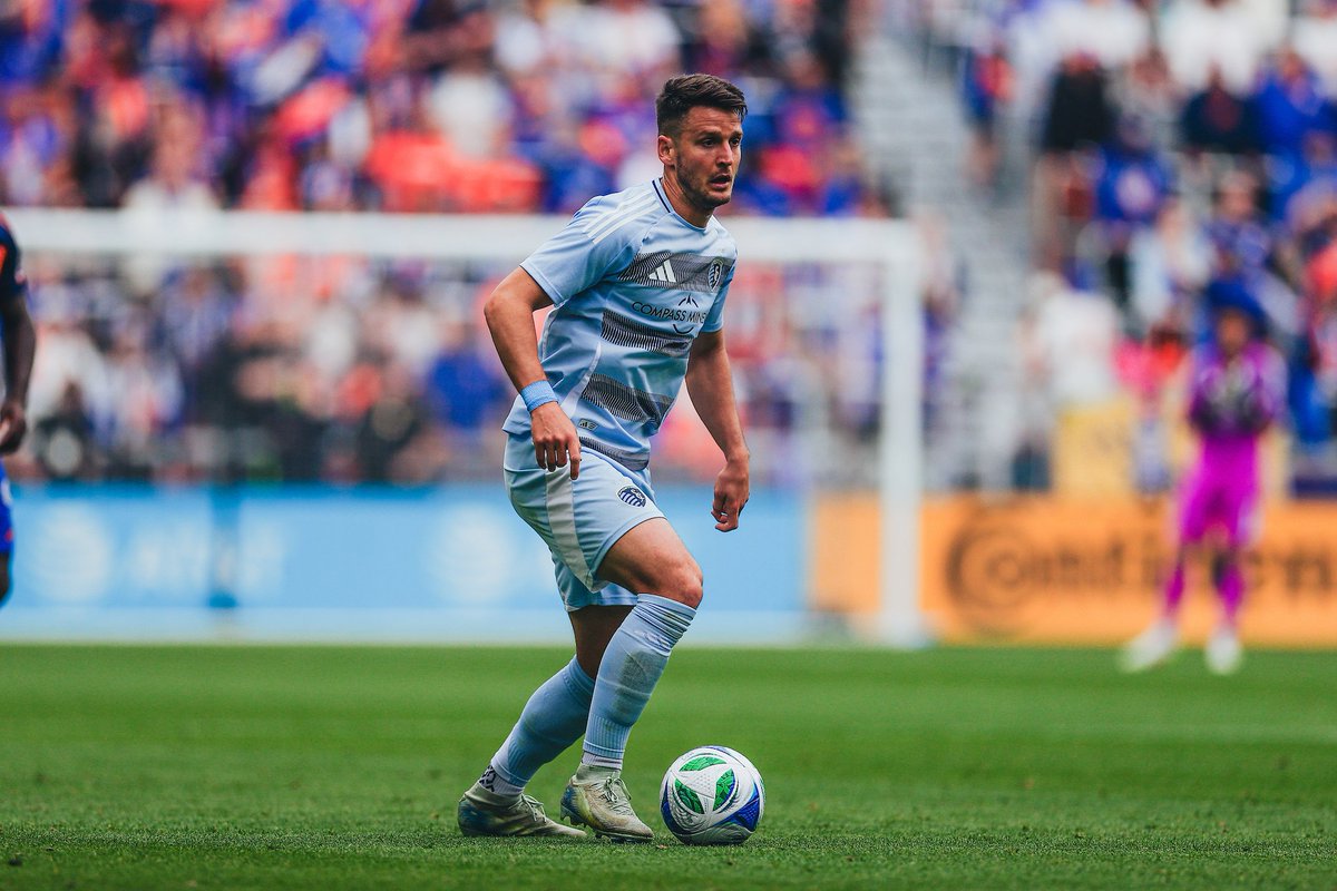 SportingKC_PR's tweet image. Midfielder Nemanja Radoja makes his first start for #SportingKC since May 10 after returning from a quad injury that kept him out for two months. #SKCvNYC