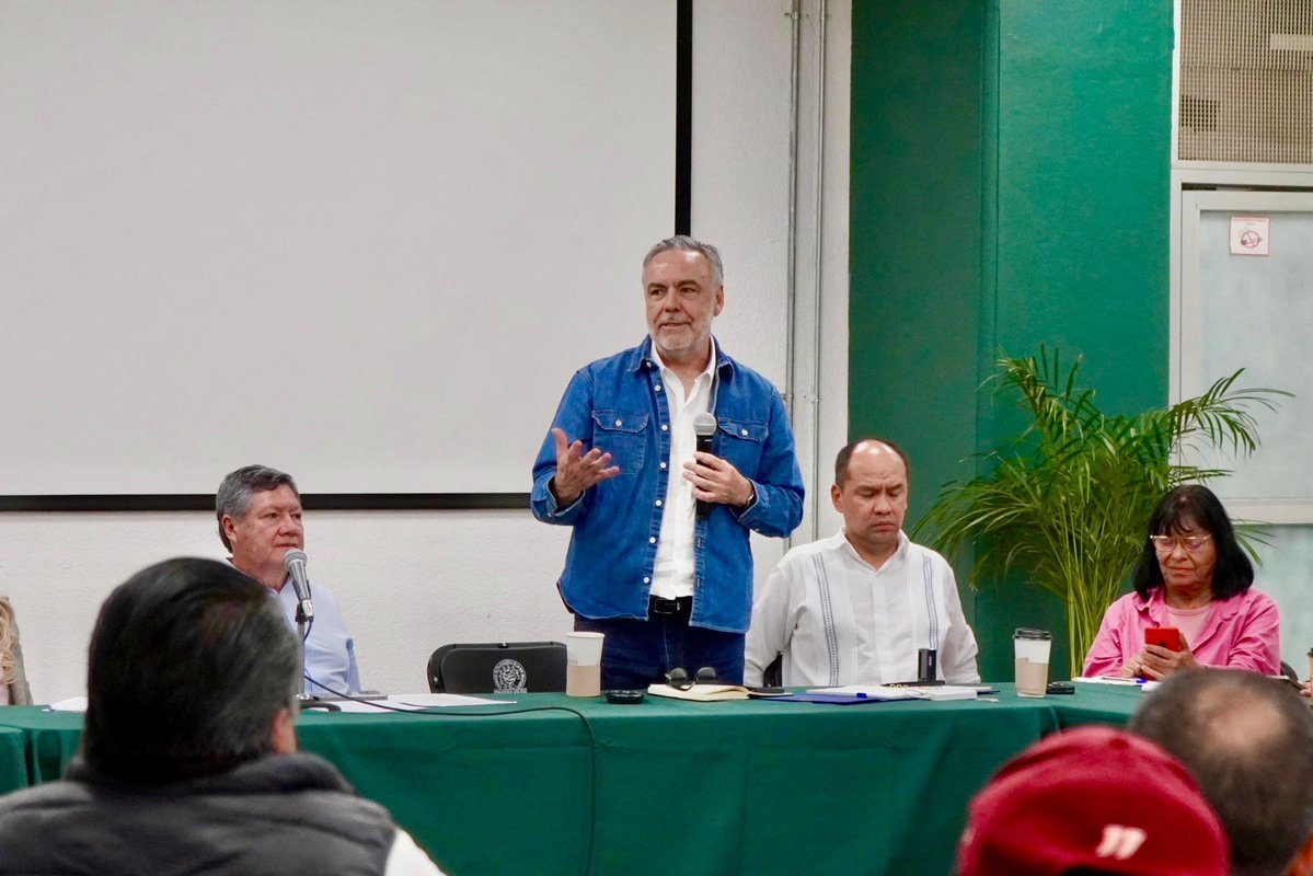aramirezcuellar's tweet image. Gran encuentro con liderazgos de la CDMX para dialogar sobre los logros, avances y retos de los gobiernos de la Cuarta Transformación. Hablamos de fortalecer nuestra seguridad, la coordinación metropolitana y garantizar el derecho humano a la vivienda y al ambiente sano.