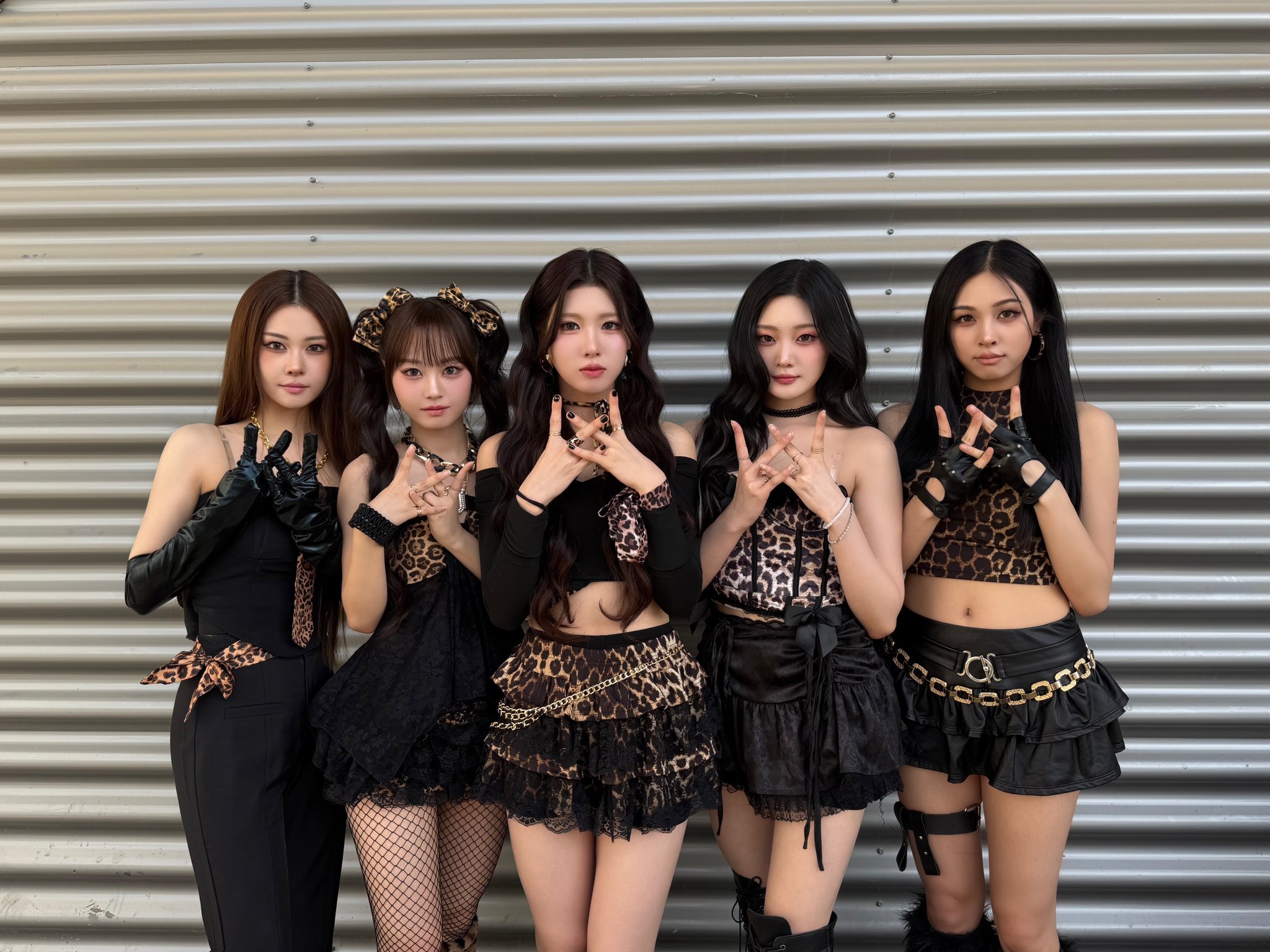 GwQmWELaAAADrl_?format=jpg&name=large