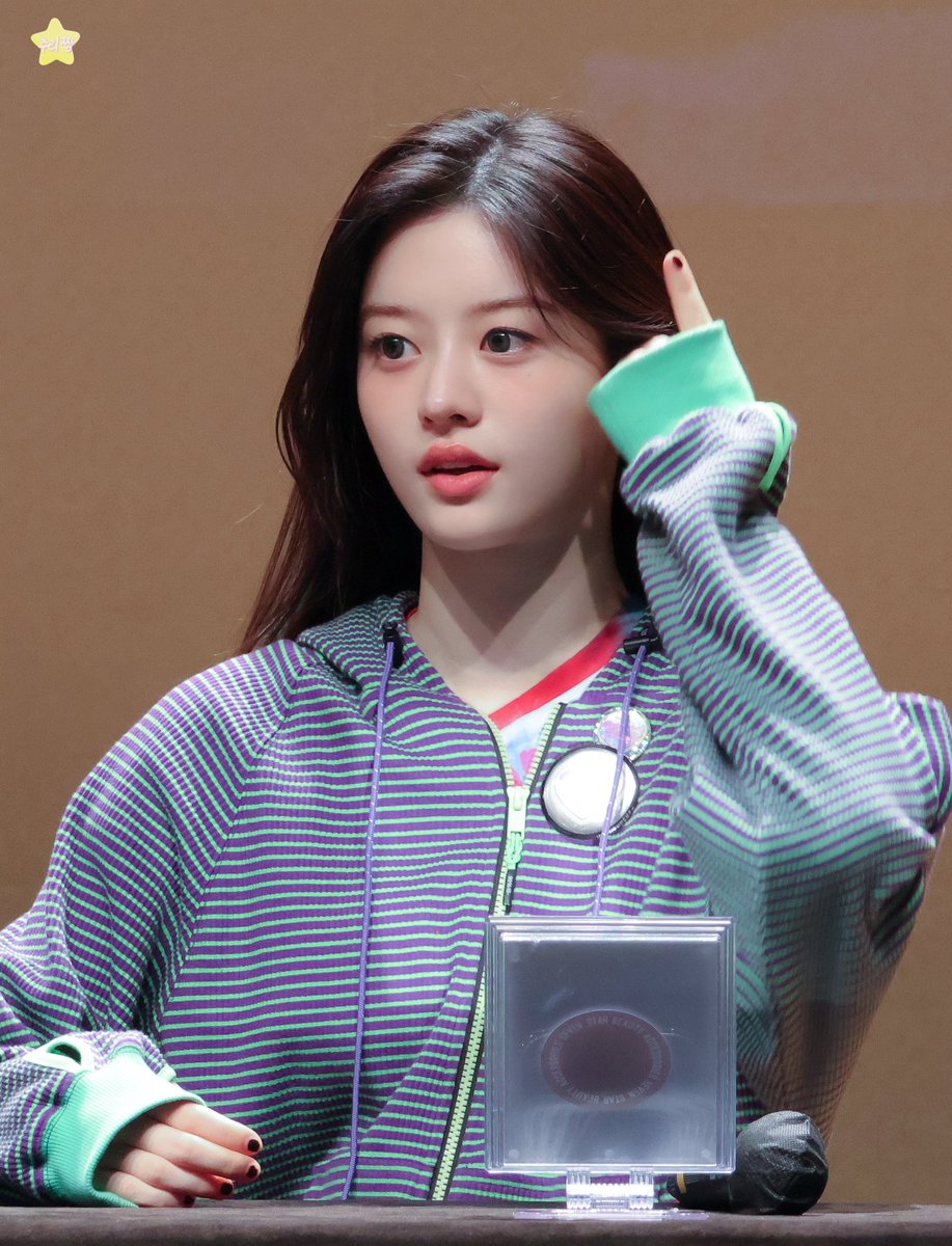 my5lll5's tweet image. 250718 BDM

너무귀여워... 라고 생각하면서 찍었다🥺

#ILLIT #아일릿 #MINJU #민주