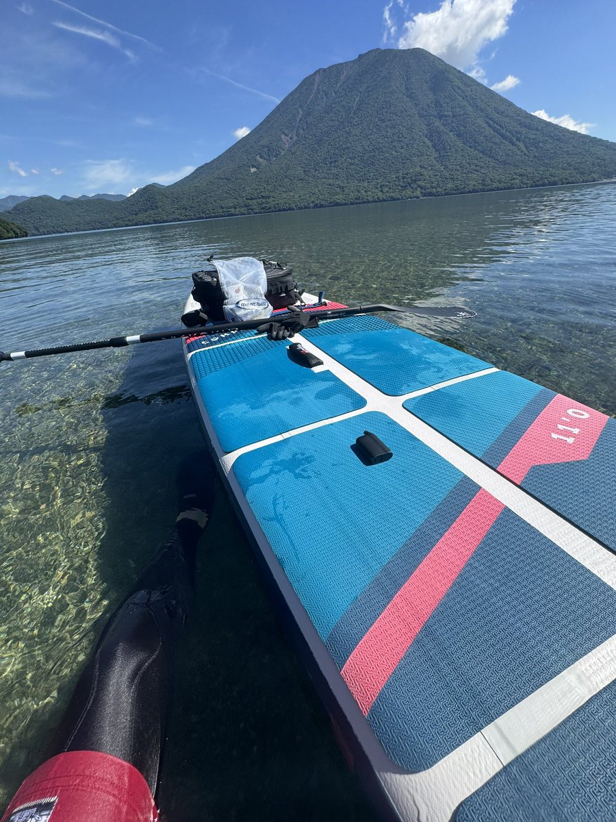 junichia's tweet photo. 暑くて耐えきれず、ドボン。気持ち良すぎる。 #中禅寺湖 #Sup https://t.co/GWHikpuQ4C