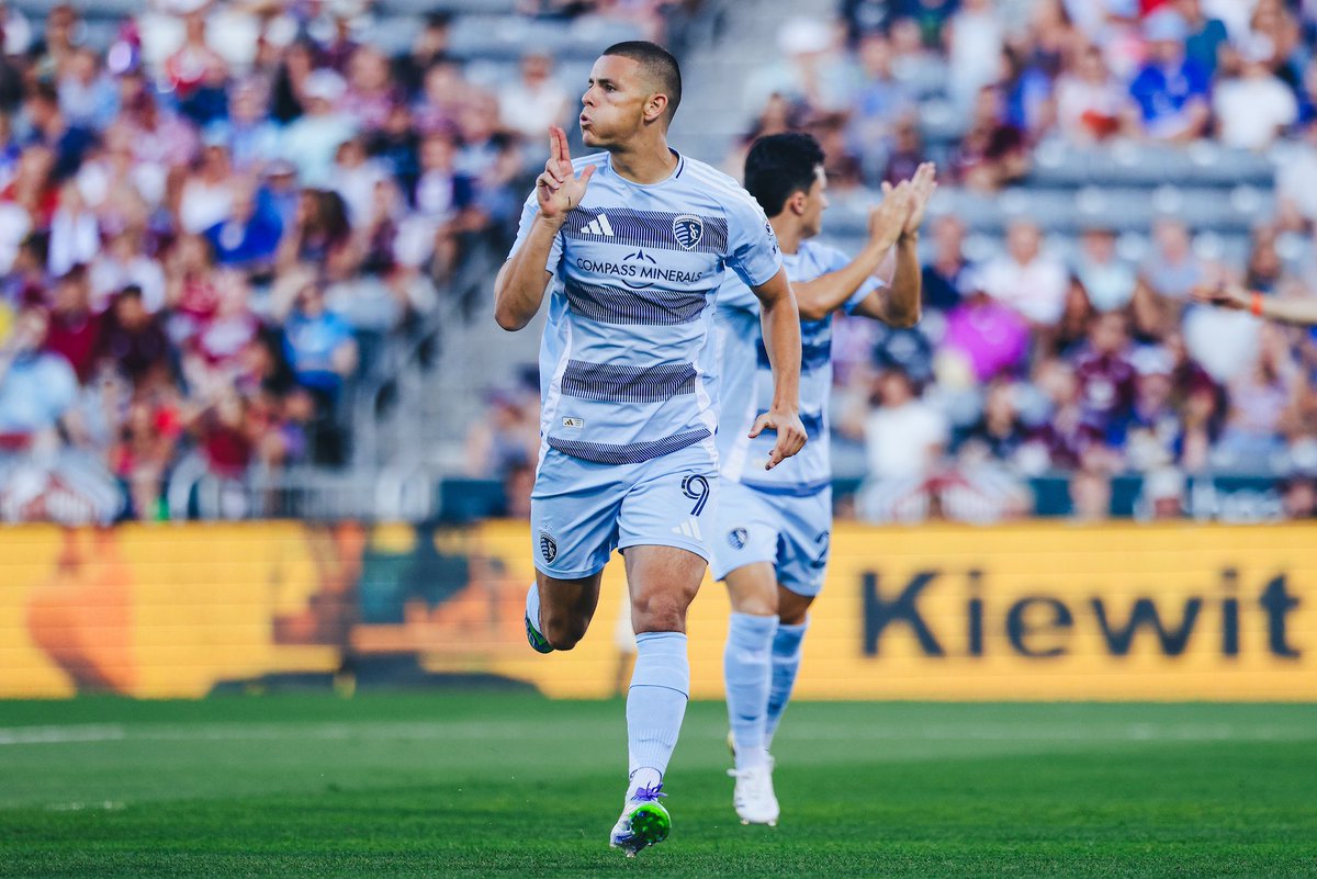 SportingKC_PR's tweet image. Dejan Joveljic enters tonight's match with 8 goals in his last 8 apps for #SportingKC and has a goal or assist in eight straight matches, the longest streak in @MLS this season.
Joveljic's 34 goals in MLS play since the start of 2024 are second most behind Lionel Messi. #SKCvNYC