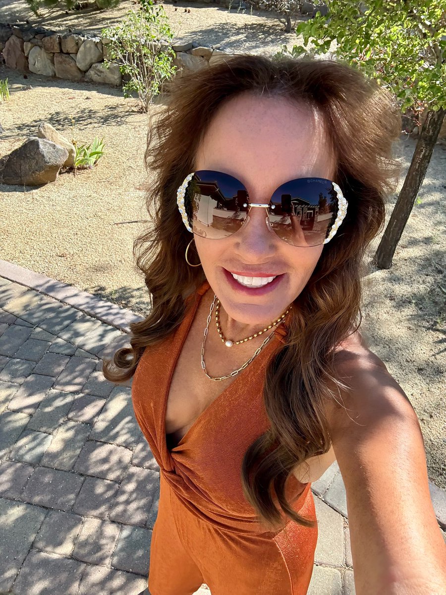 ShannonMFHill's tweet image. Off to a 70’s disco theme party - have a groovy night everyone!