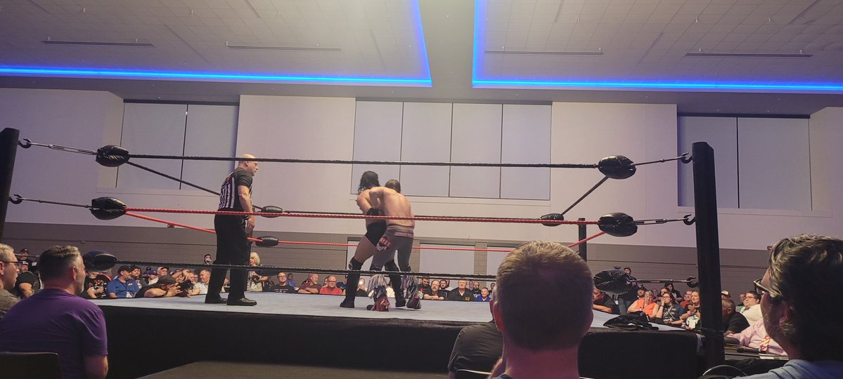 CatchThePinfall's tweet image. Today is new group exposure day watching @SICWExplosion!