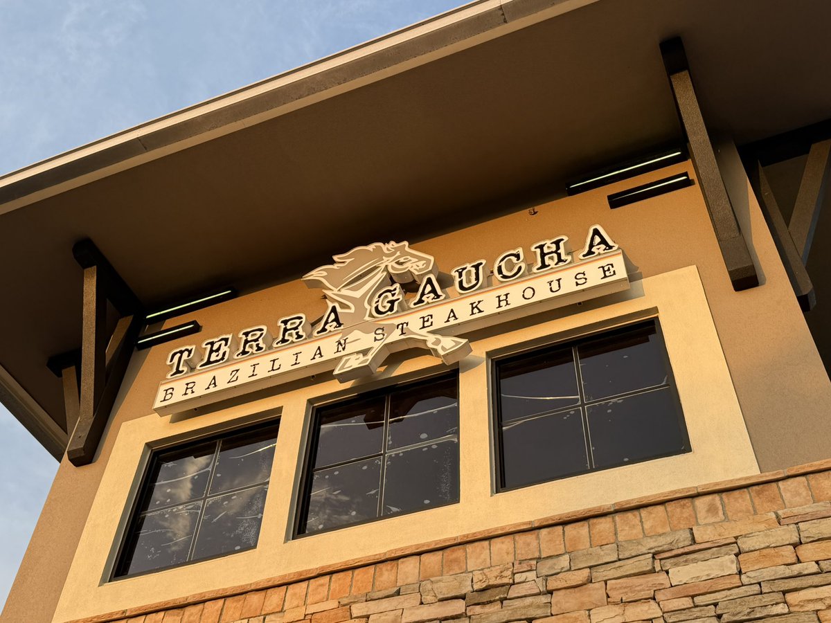 Tonight I’m at Terra Gaucha, a Brazilian steakhouse in South Tampa with some HCC classmates for a reunion!