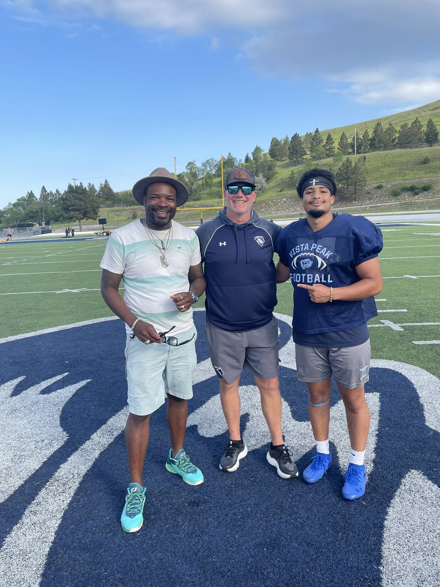 OwenPacker12's tweet image. Had an amazing time @HardrockerFB camp! Thank you Coach Winters for the coaching and helping me improve today. Thank you to @CoachRSales for the invite! @coachflohr 
@VistaPeakPrepF 
@coachreese 
@RodCoaching