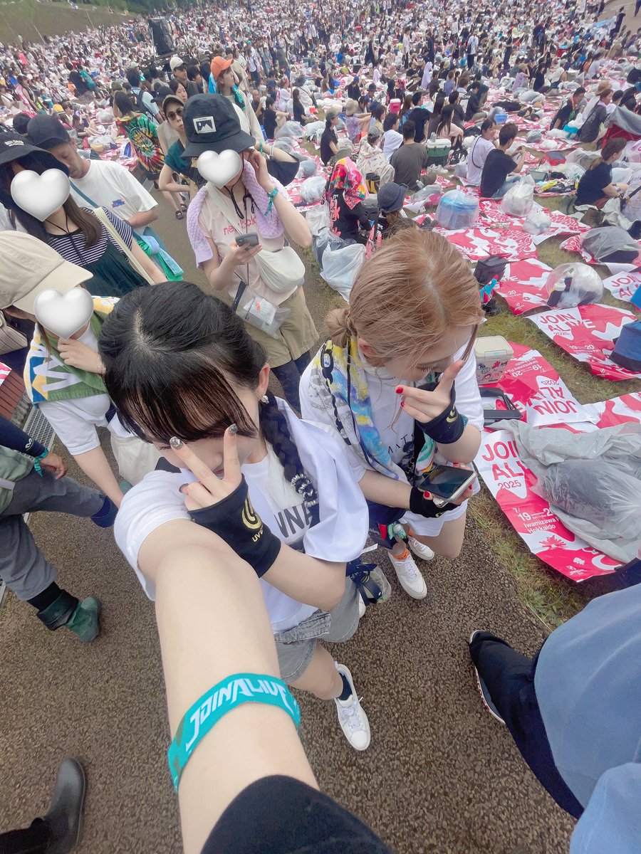 uverworld_a_'s tweet photo. JOIN ALIVE 2025🎡
最前ドセン勝ち抜いた甲斐がありすぎたねー🎶🎶
プレランでTAKUYA∞に煽られたのでりこと二人で頑張っちゃったヨ😆⤴️
フェスのEPIPHANYハピファニーでした☆彡 https://t.co/opkyVuuc1r