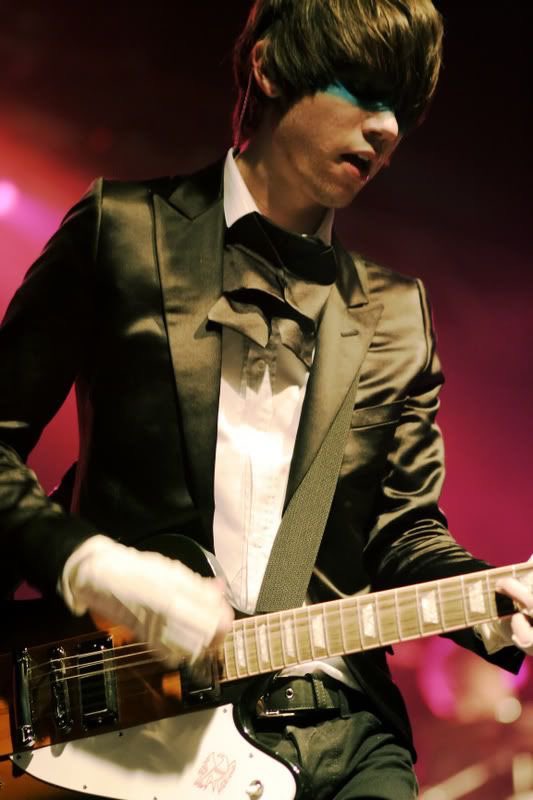 hourlyryanross's tweet image. 