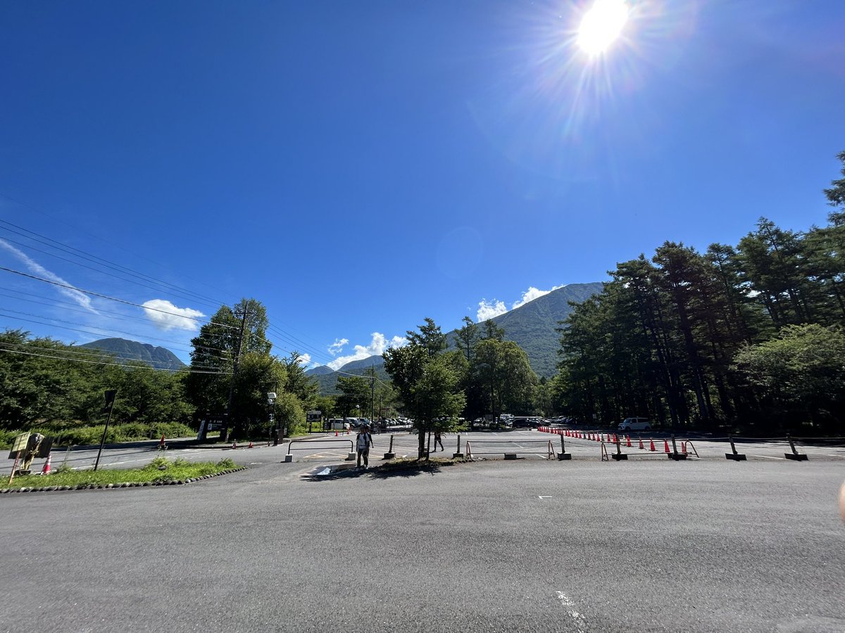 nikkonsm's tweet image. 7月20日 赤沼の天気は快晴、気温は20℃です。
絶好のハイキング日和ですが日差しが強いので熱中症にはご注意ください。
また、午後は雷雨の予報も出ていますので天候の変化にも注目です。
