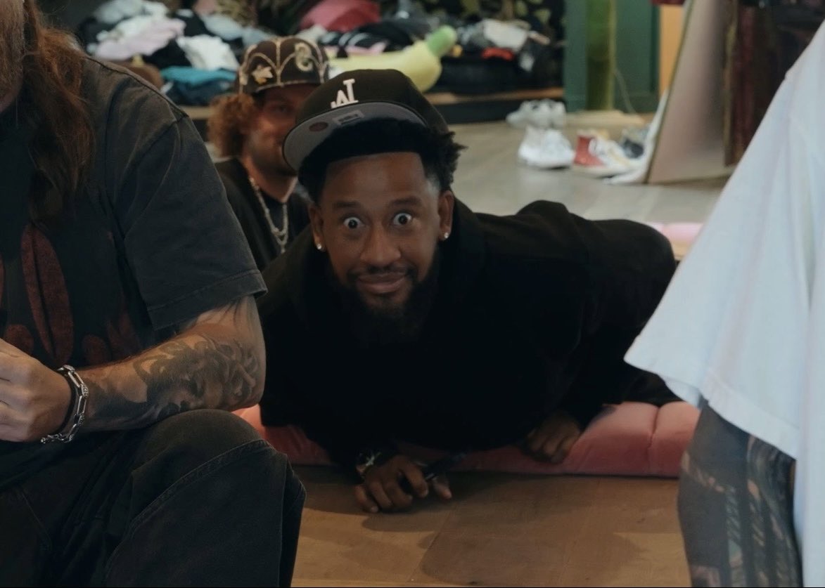 my face if mgk was to follow me